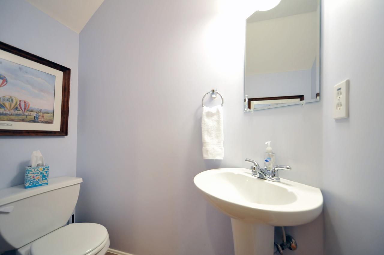 לואיוויל Restaurant Row Townhouse 2 King Bedrooms מראה חיצוני תמונה