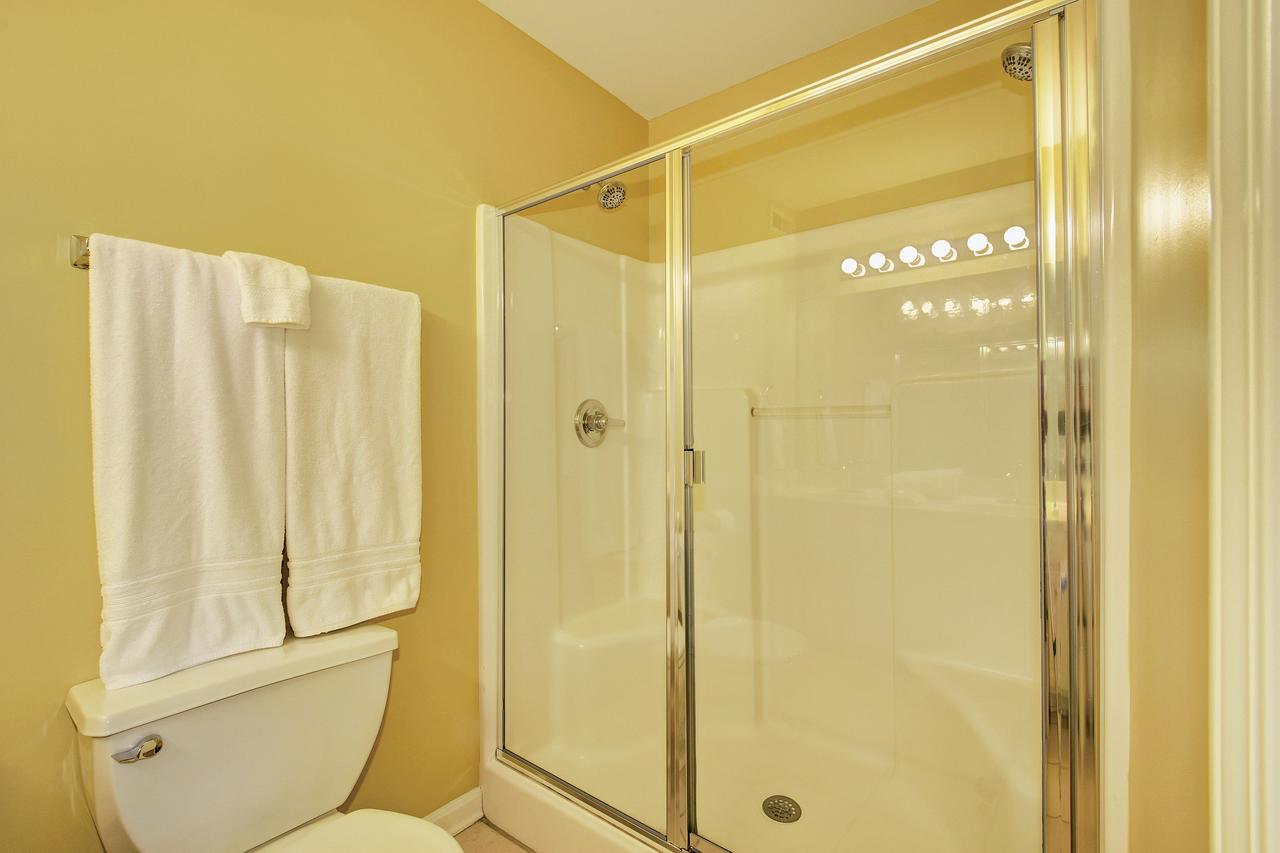 לואיוויל Restaurant Row Townhouse 2 King Bedrooms מראה חיצוני תמונה