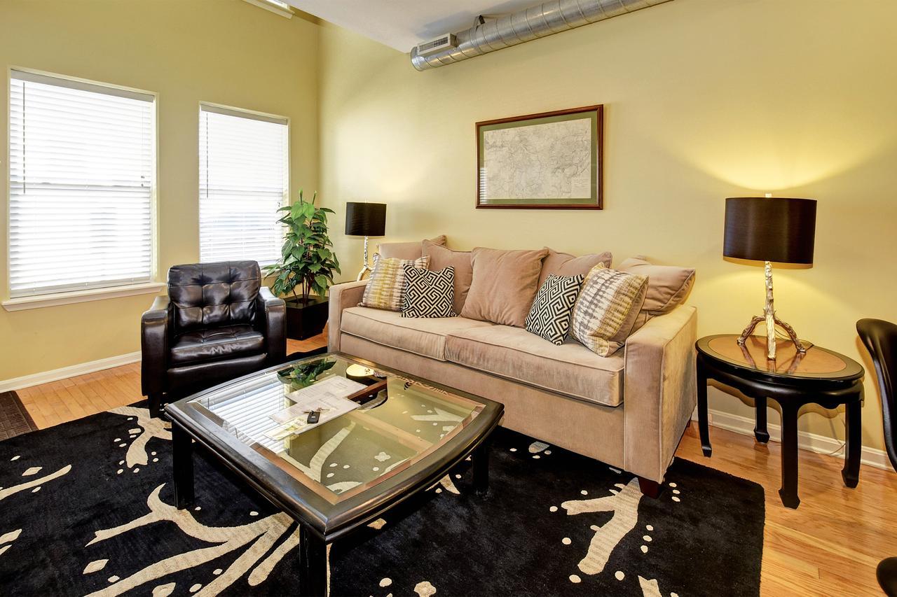 לואיוויל Restaurant Row Townhouse 2 King Bedrooms מראה חיצוני תמונה